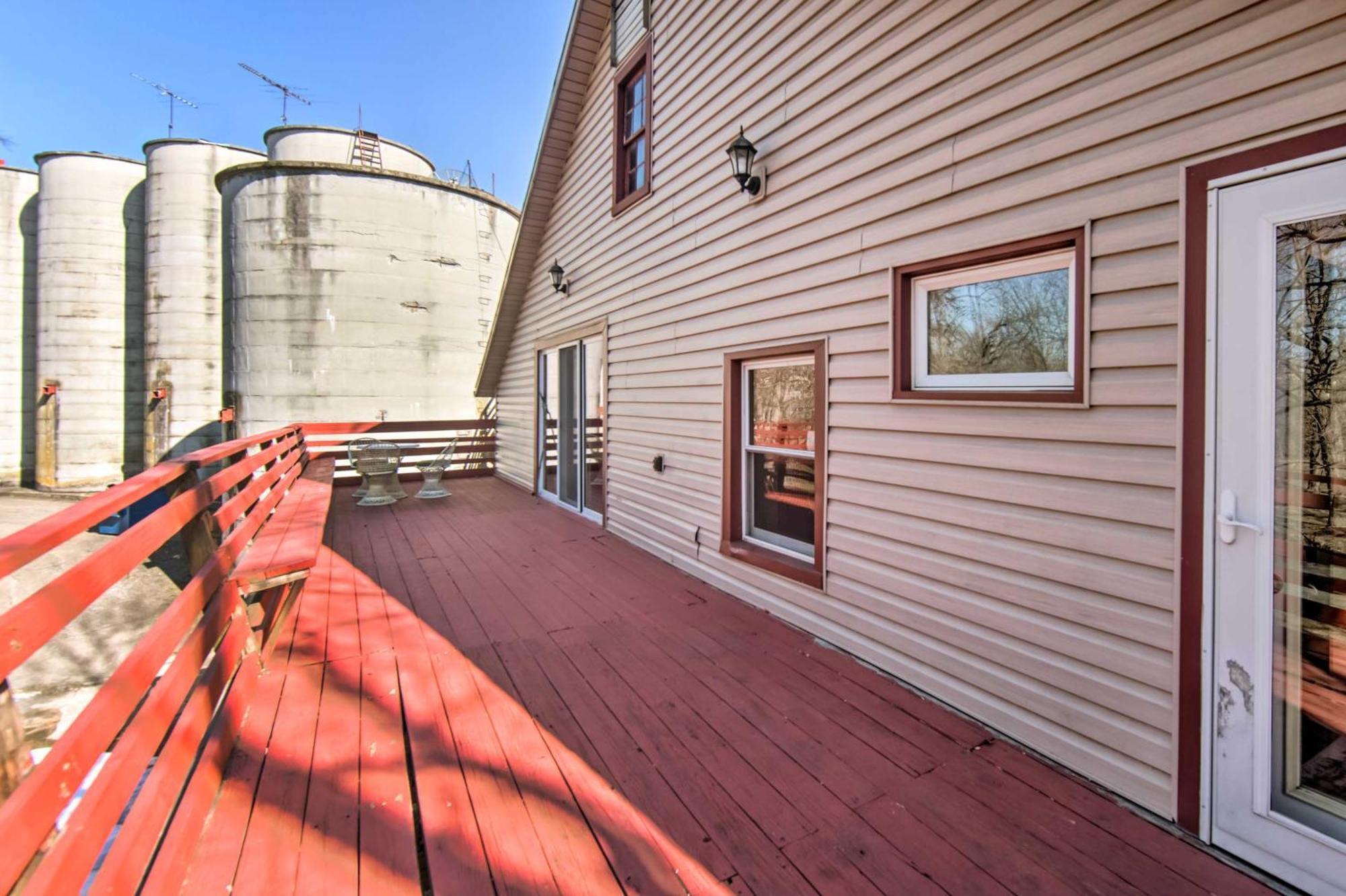 Runningwater Apartment In Lancaster With Deck Extérieur photo