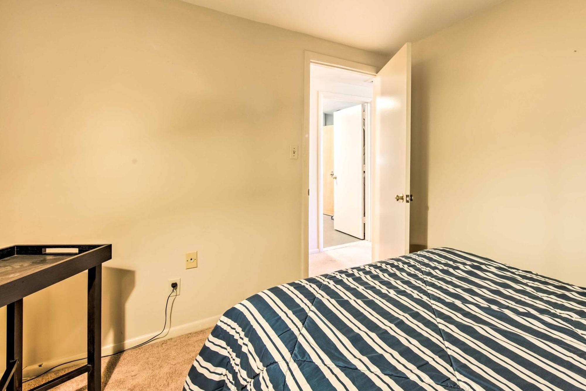 Runningwater Apartment In Lancaster With Deck Extérieur photo