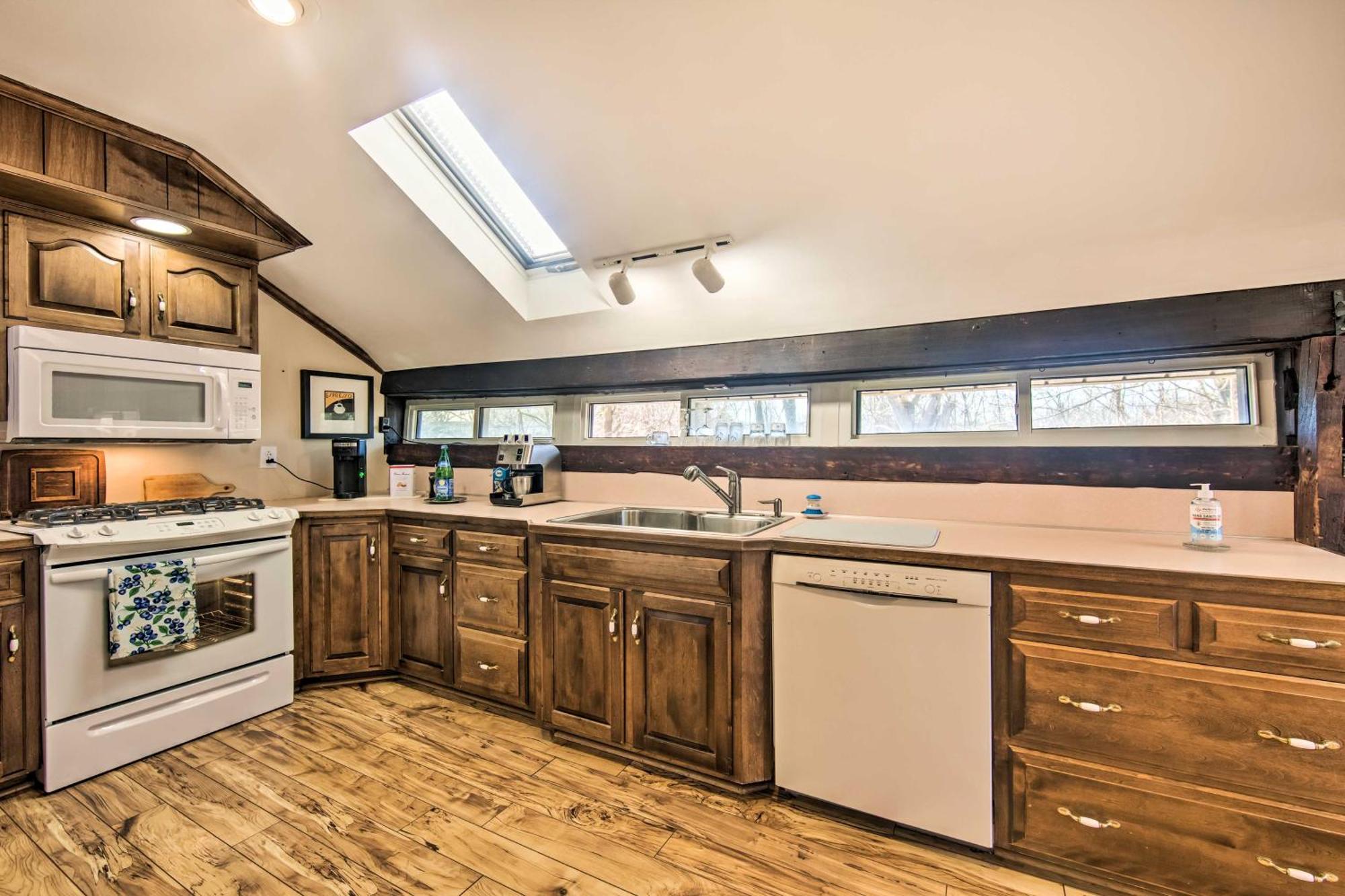 Runningwater Apartment In Lancaster With Deck Extérieur photo